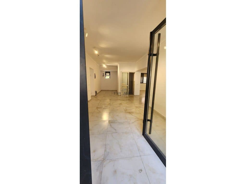 Dyqan për Qira në Xhamllik, Tiranë - 1621€ Bruto perfshire dhe taksat| 70 m² 2