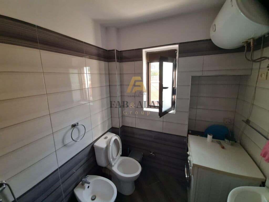 APARTAMENT PER SHITJE 1+1 TEK RRUGA KARL GEGA! 4