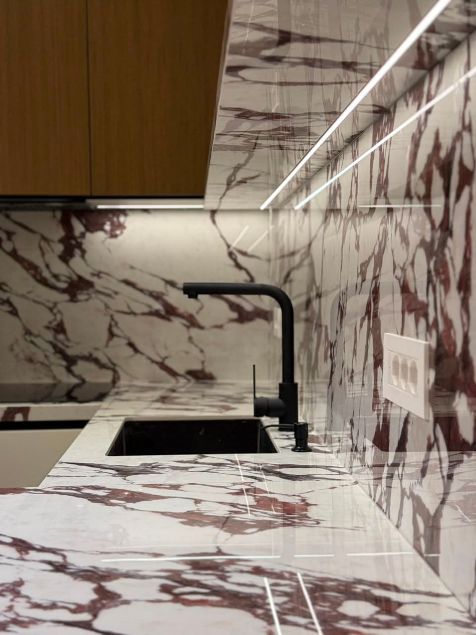 🏡 JEPET ME QIRA APARTAMENT PRANE SHESHIT SHQIPONJA 4