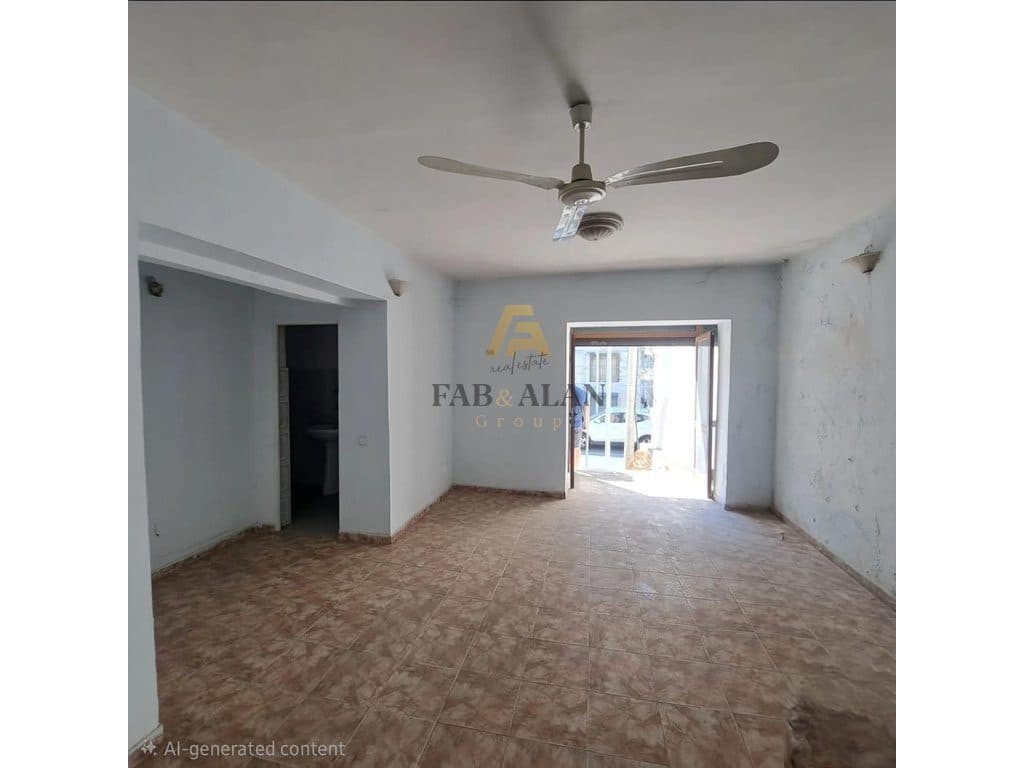 Dyqan Për Shitje në Kuzum Baba, Vlorë - Çmimi: Kontaktoni | 35 m² 2