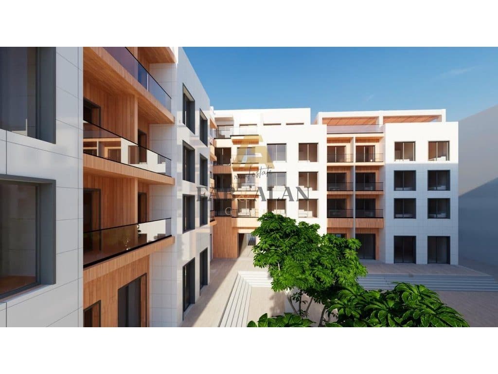 Shitet Apartament 1+1 në Golem – Pamje nga Deti!