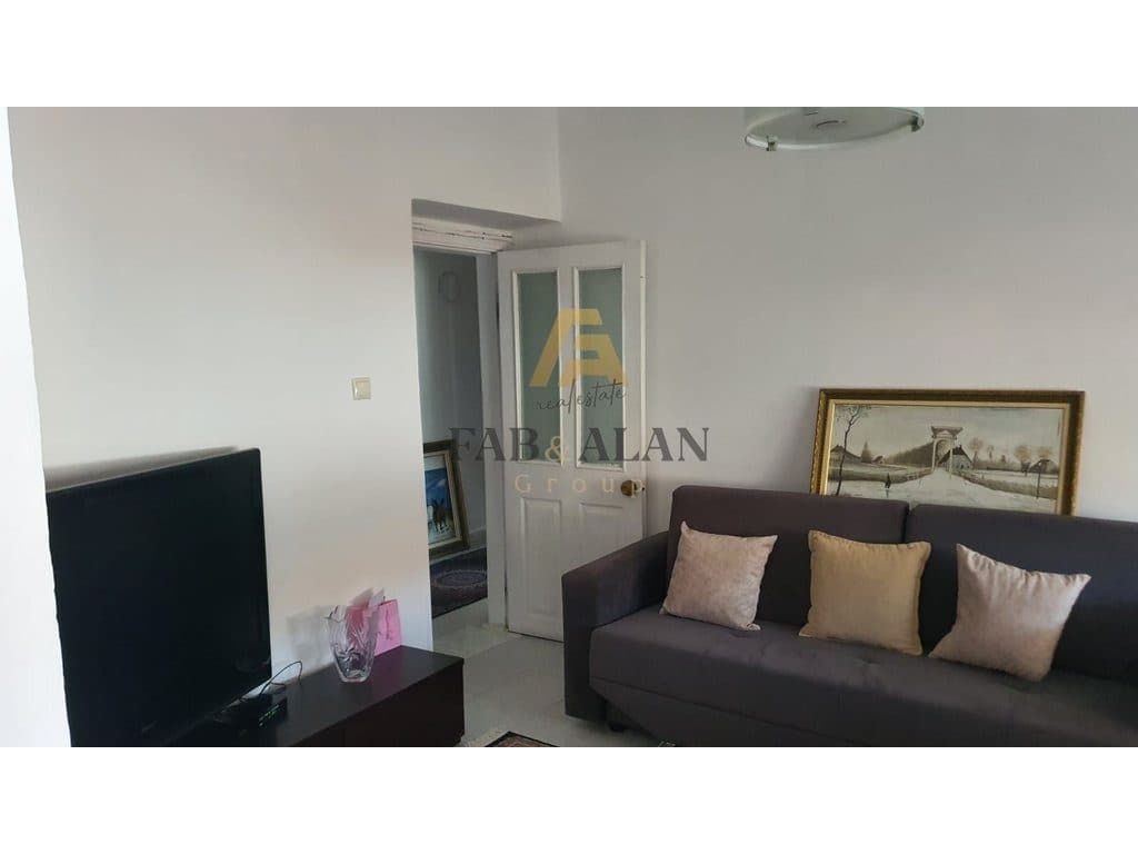 TEK RRUGA BARDHYL APARTAMENT 1+1 PER QERA! 2