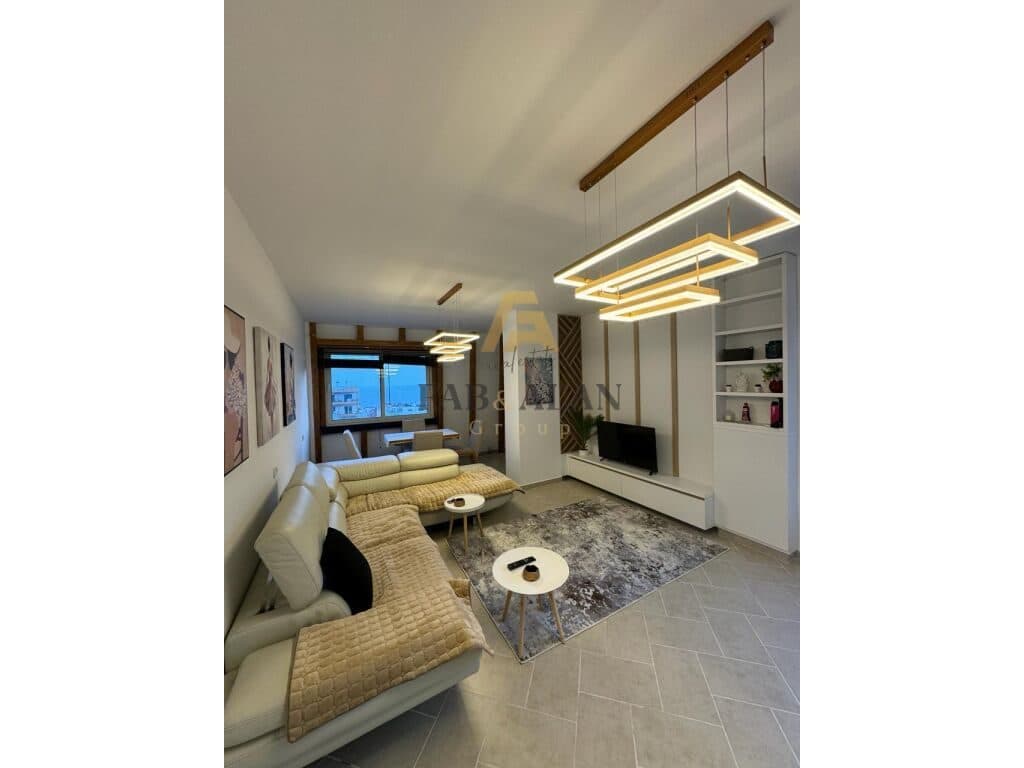 APARTAMENT 2+1 SUPER LUX PER SHITJE TEK CURRILAT! 2