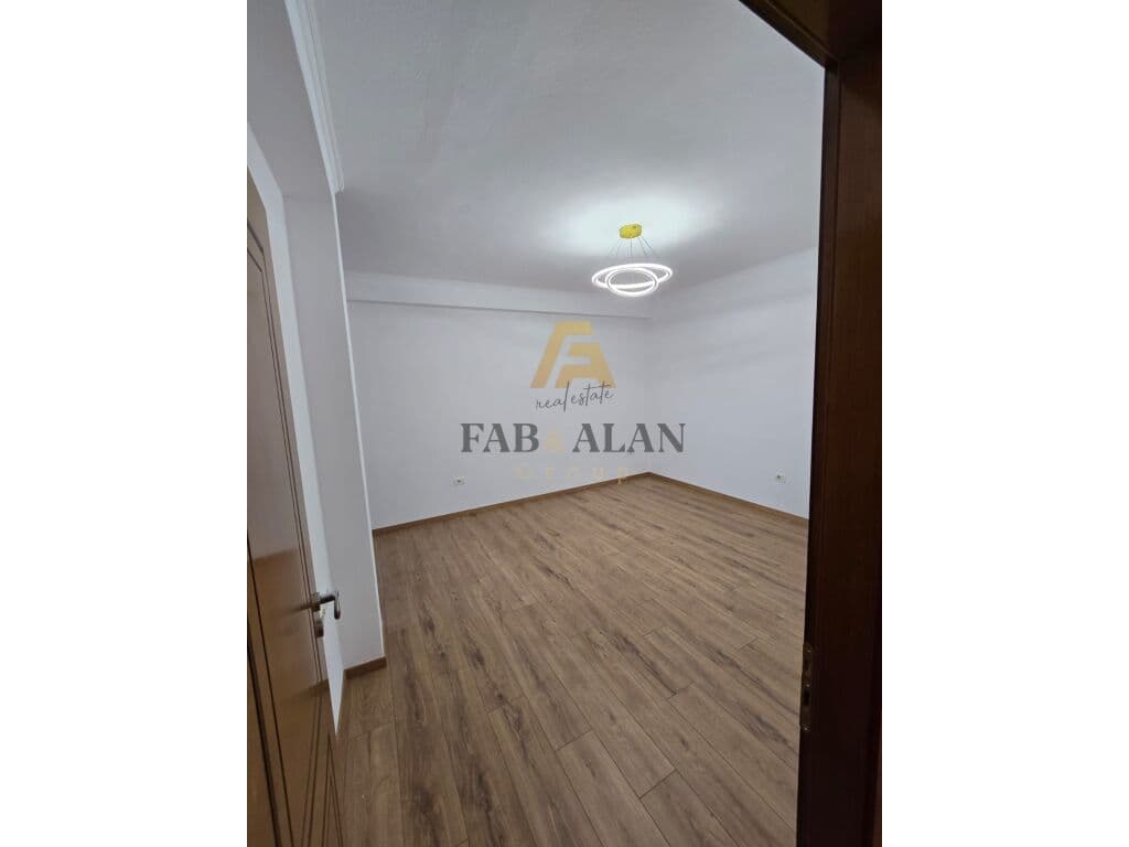 MBRAPA FAKULTETIT TE MJEKESISE APARTAMENT 1+1 PER SHITJE! 3