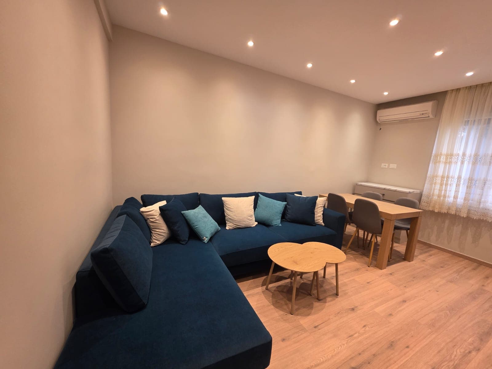 JEPET ME QIRA APARTAMENT 2+1 – NË BLLOK