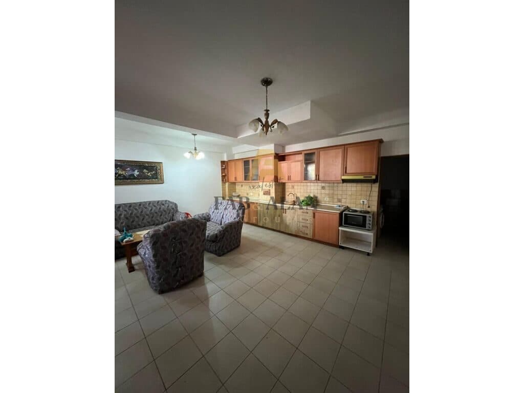 MBRAPA SPITALIT AMERIKAN 2 APARTAMENT 1+1 PER SHITJE!