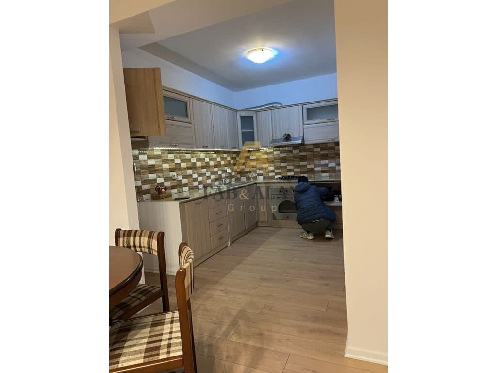 TEK RIZA CEROVA APARTAMENT 2+1+2 PER QERA! 3