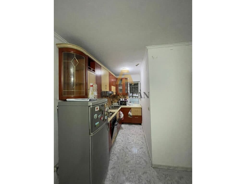 OFROJME APARTAMENT 1+1 PER QERA TEK KOMUNA E PARISIT ! 4