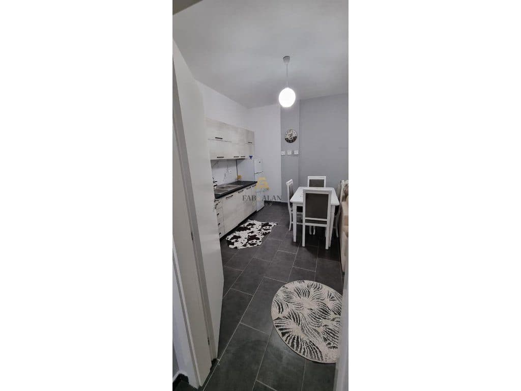 Jepet me qera hyrje e kompletuar 1+1 Fresk 80 m2 38 000lek 3