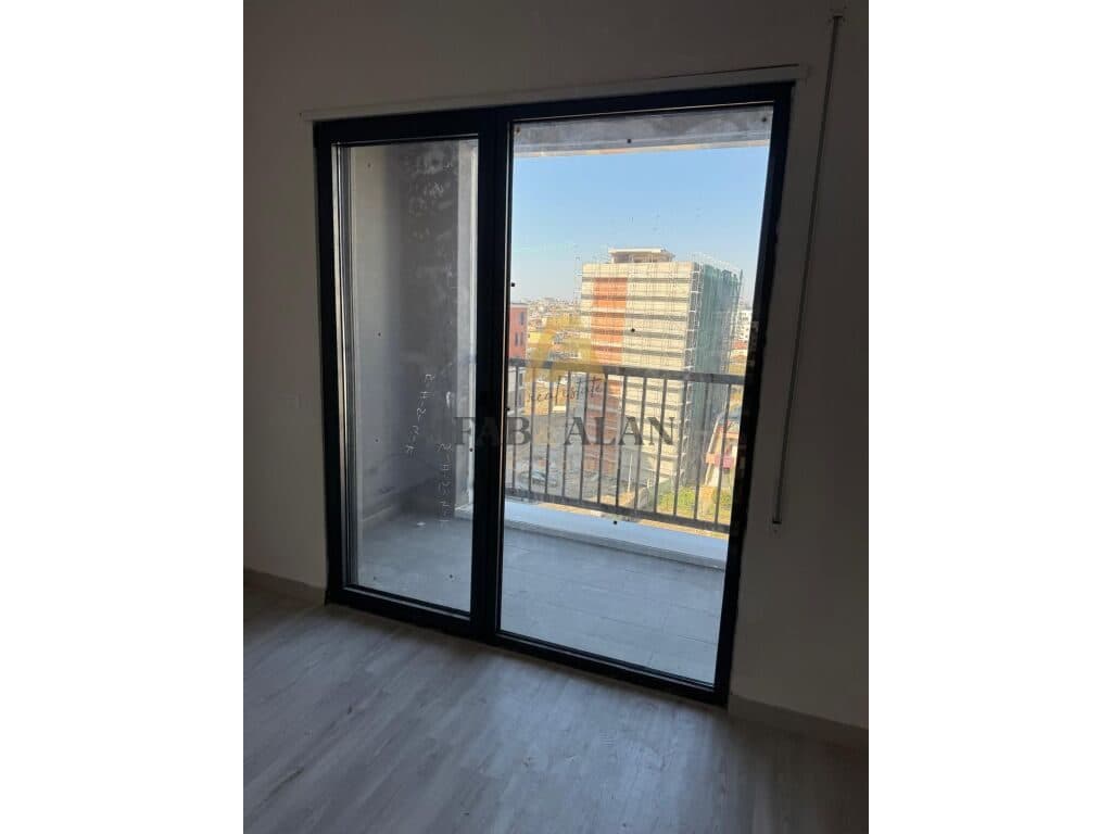 TEK BULEVARDI I RI SUPER APARTAMENT 2+1+2 PER SHITJE! 4