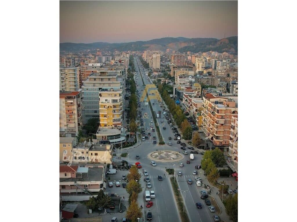 APARTAMENT 3+1 PER SHITJE NE TRANSBALLKANIKE VLORE! 1