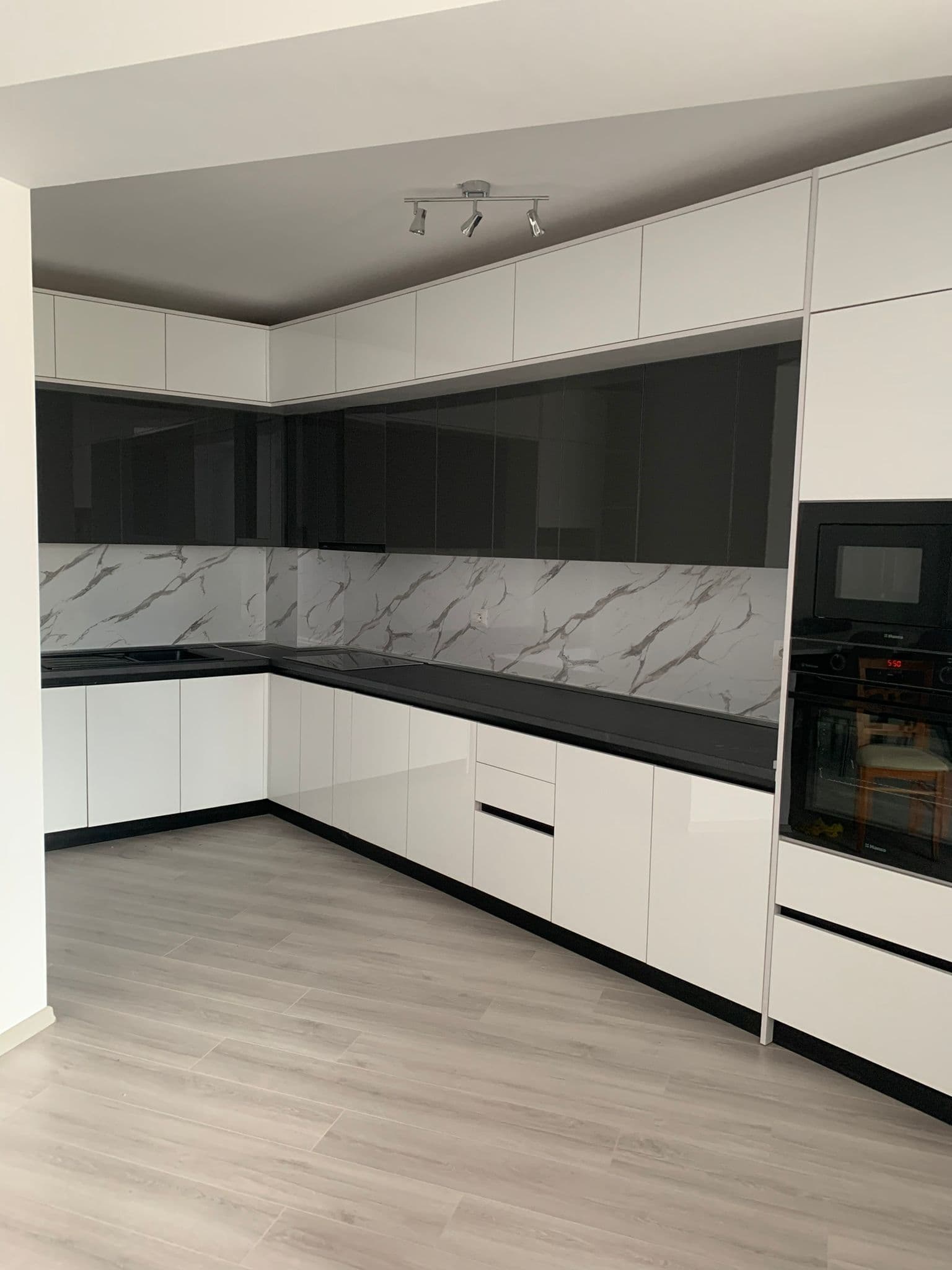 🏡 JEPET ME QIRA – KOMPLEKSI TURDIU 2