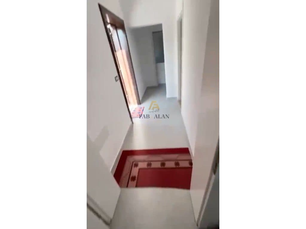 NE PORCELAN APARTAMENT 2+1+VERANDE PER QERA! 3