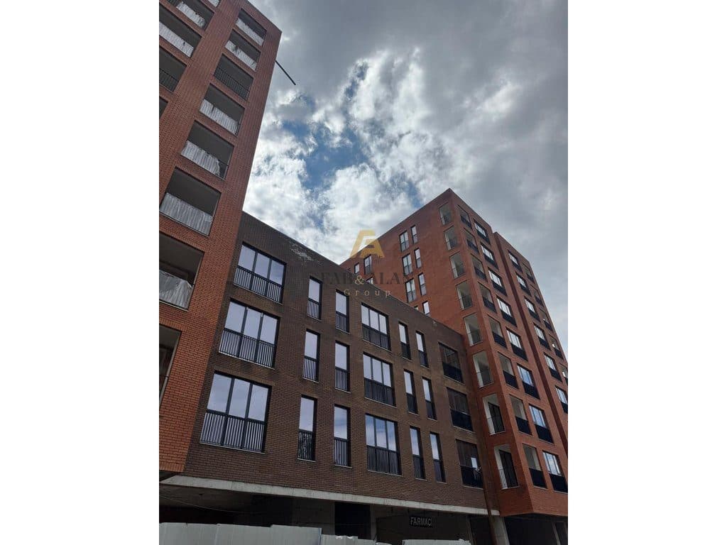 TEK RRUGA SIRI KODRA APARTAMENT 2+1 PER SHITJE!