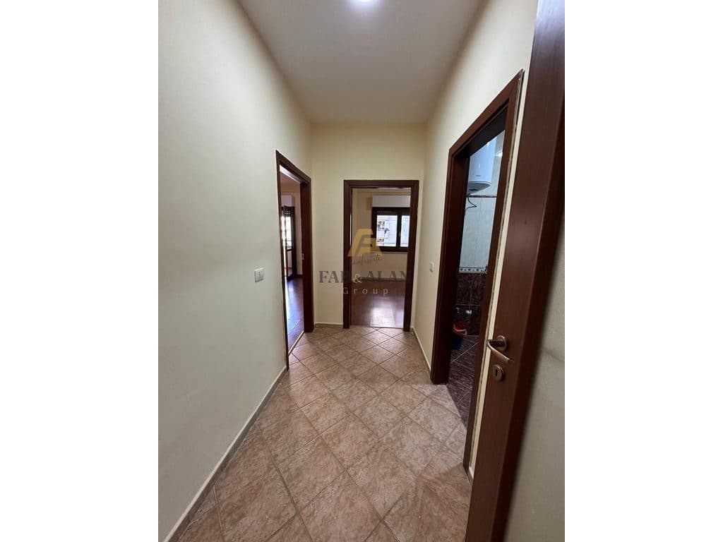 TEK KOMUNA PARISIT APARTAMENT 2+1+2+2 BALLKONE PER QERA!