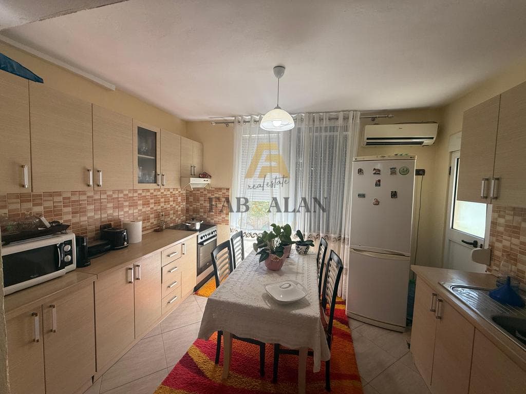 TEK OXHAKU APARTAMENT 3+1+BALLKON PER SHITJE! 3