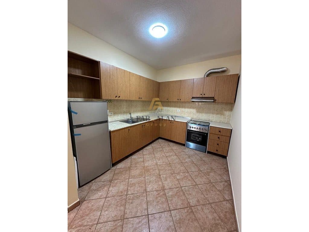 TEK KOMUNA PARISIT APARTAMENT 2+1+2+2 BALLKONE PER QERA! 3