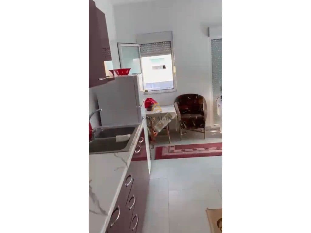 NE PORCELAN APARTAMENT 2+1+VERANDE PER QERA! 2
