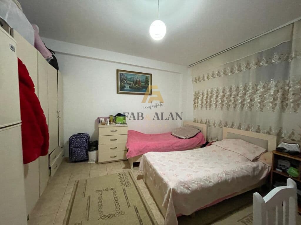 APARTAMENT 2+1 PER SHITJE TEK SPITALI AMERIKAN 2! 4