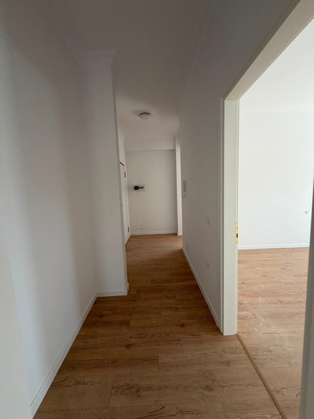 🏡 SHITET APARTAMENT 2+1+Verande – XHAMLLIK 3