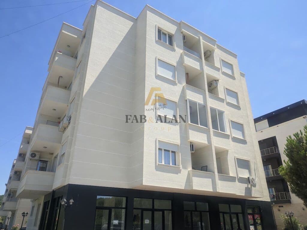 APARTAMENTE 2+1 PER SHITJE NE GJIRIN E LALZIT!