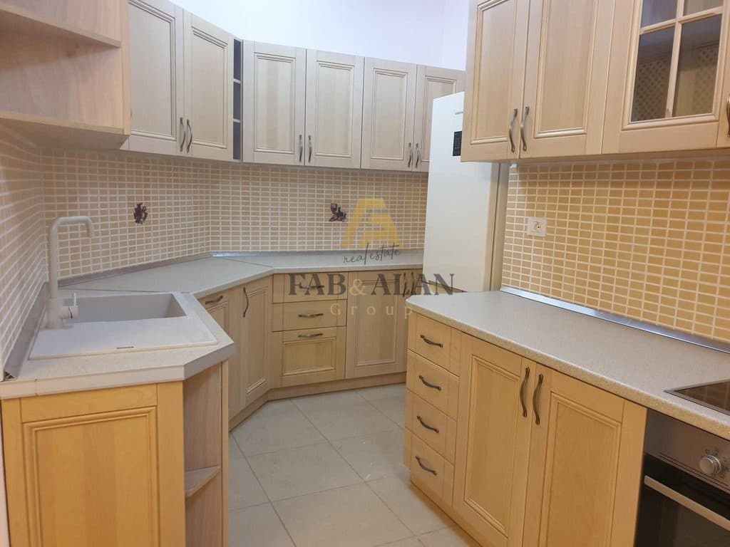 TEK LIQENI I THATE APARTAMENT 3+1+3 PER QERA! 3