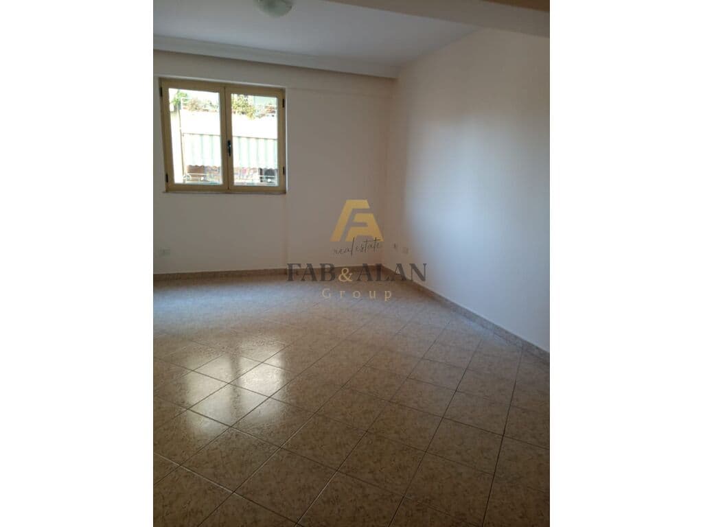TE MYSLYM SHYRI APARTAMENT 1+1 PER QERA !