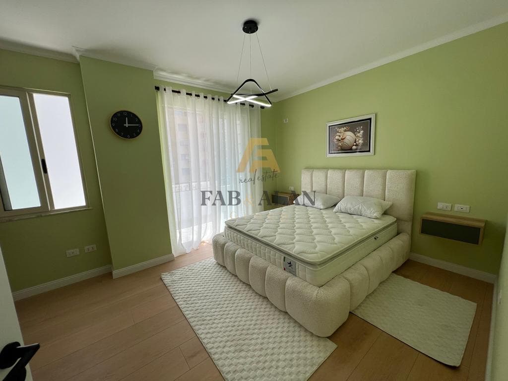 NE ASTIR APARTAMENT 2+1 PER SHITJE! 4