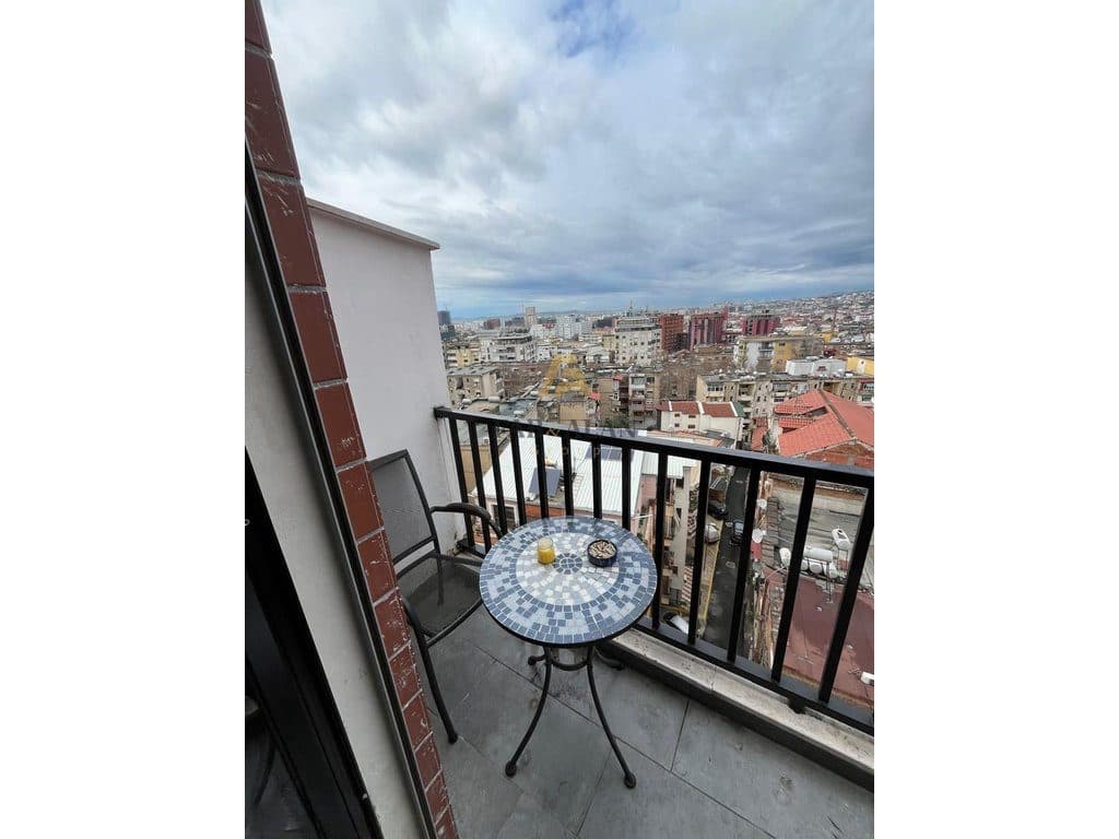 OFROJME SUPER APARTAMENT 2+1 PER SHITJE TEK VILA GOLD!!