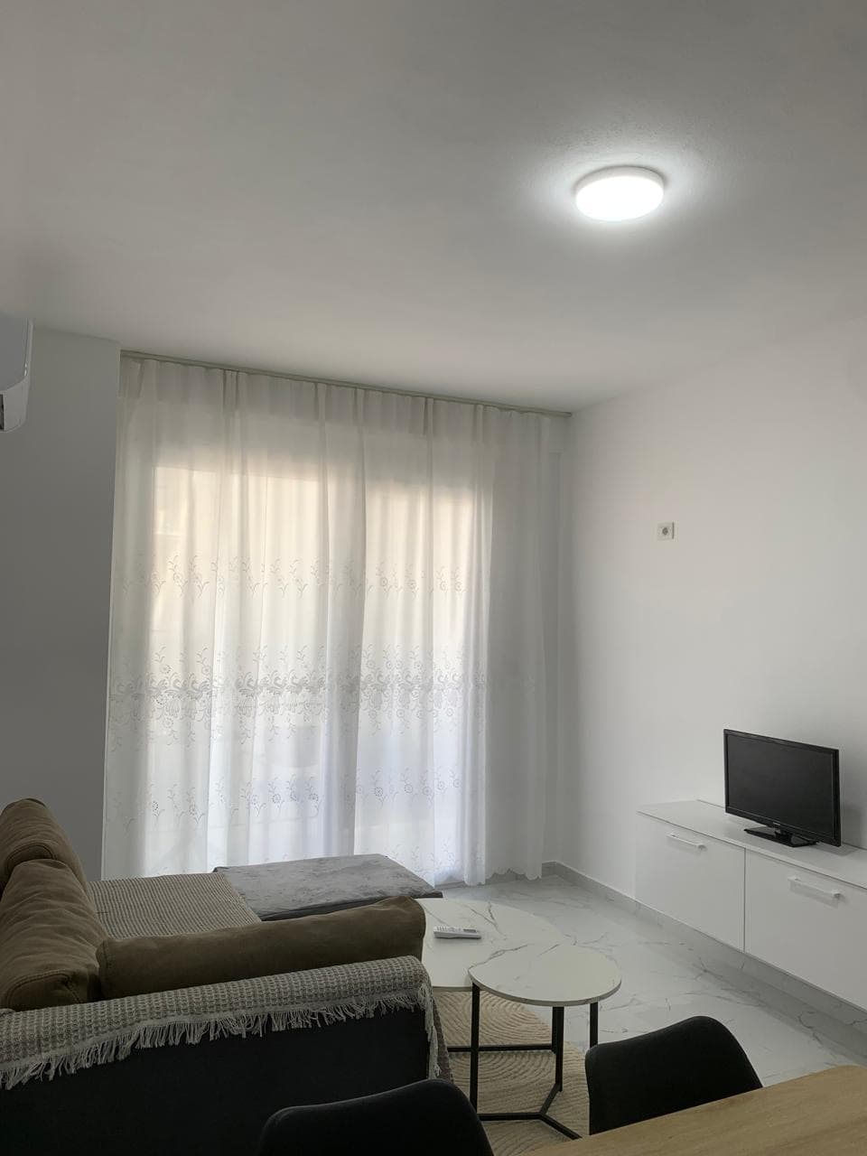 🏡 APARTAMENT 1+1 NË SHITJE – SHËNGJIN QENDËR 3