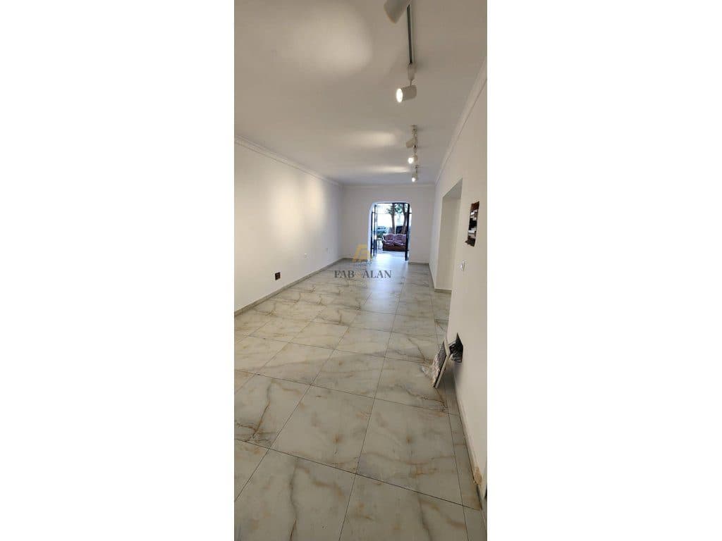 Dyqan për Qira në Xhamllik, Tiranë - 1621€ Bruto perfshire dhe taksat| 70 m² 4