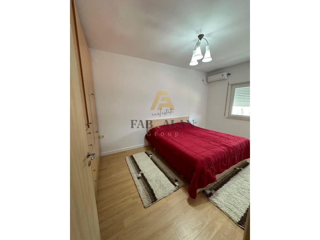 TEK 21 DHJETORI APARTAMENT 2+1 PER QIRA ! 2