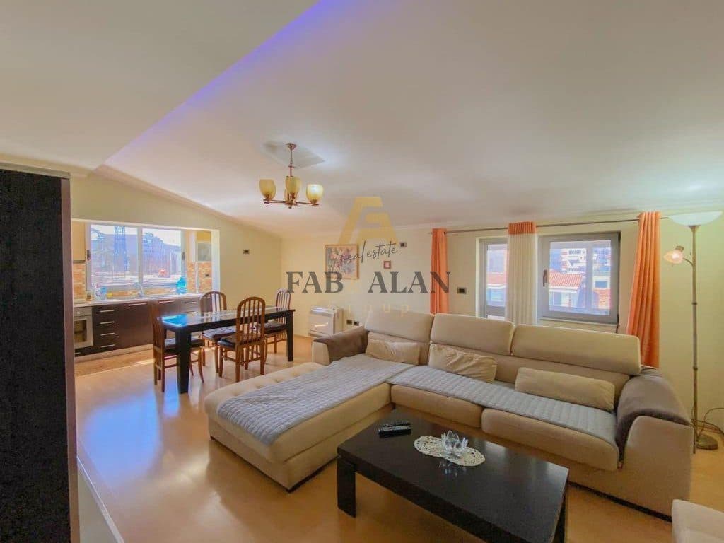 TEK RRUGA MUHAMET GJOLLESHA APARTAMENT 2+1 PER QERA!