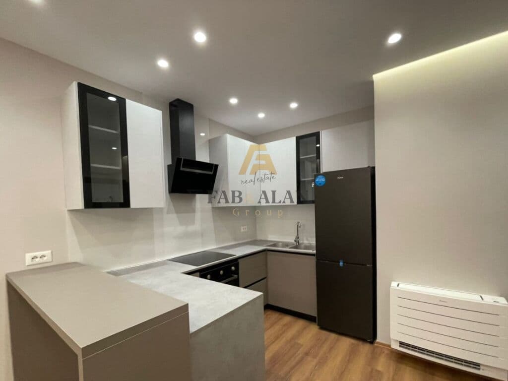TEK KOMPLEKSI ARLIS FARMACIA 10, SUPER APARTAMENT 2+1 PER QERA! 4