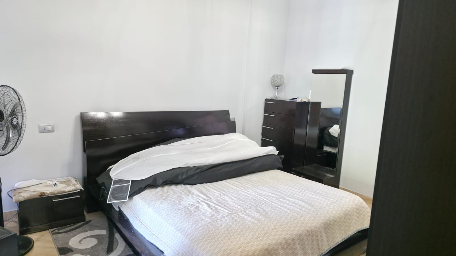🏡 SHITET APARTAMENT 2+1 – TIRANË 4