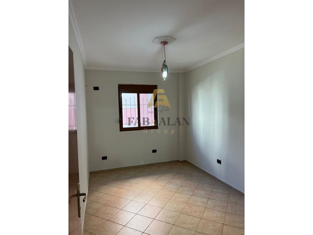TEK ISH PARKU APARTAMENT 2+1 PER SHITJE!