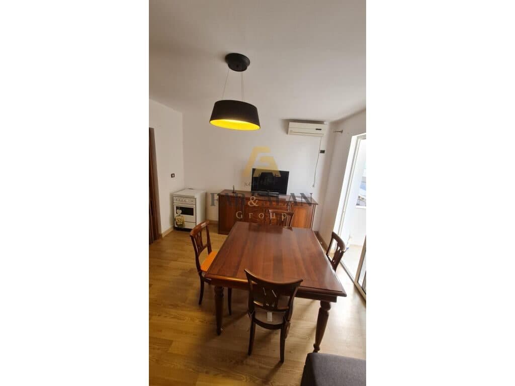 TEK GJIMNAZI PARTIZANI APARTAMENT 3+1 PER SHITJE! 3