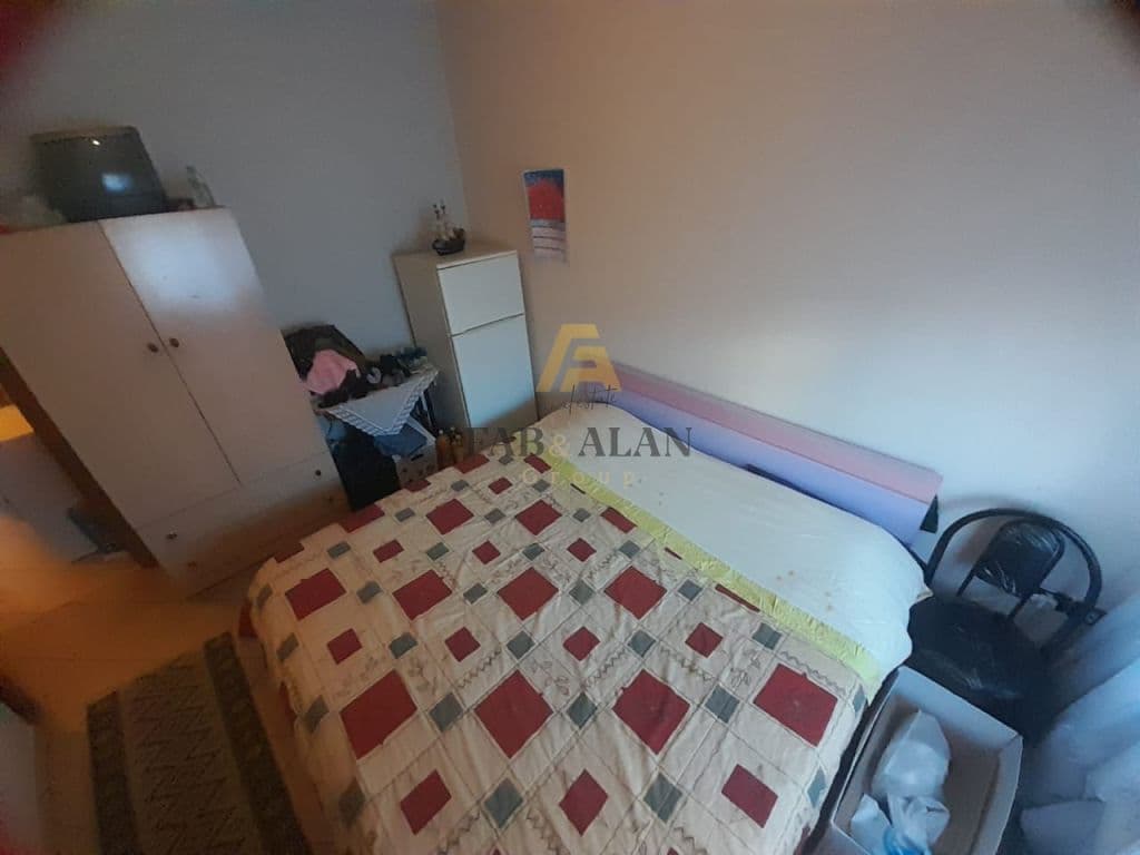 TEK XHAMLLIKU ,SHKOLLA NIKEL DARDANI APARTAMENT 2+1 PER SHITJE ! 4