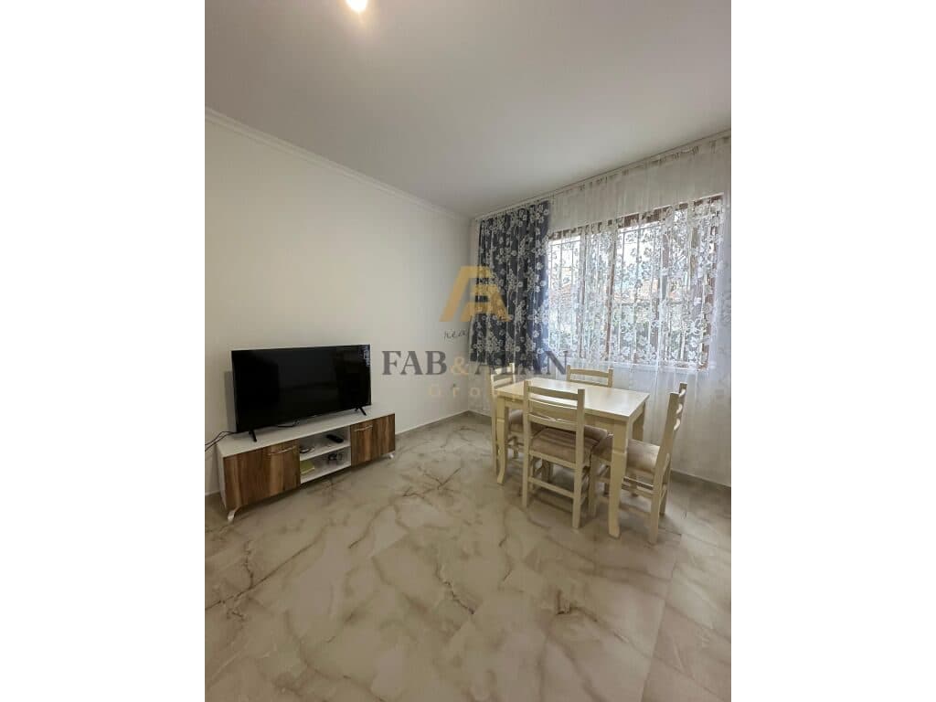 PRANE KOMISARIATIT NR. 4 APARTAMENT 1+1 PER QERA! 3