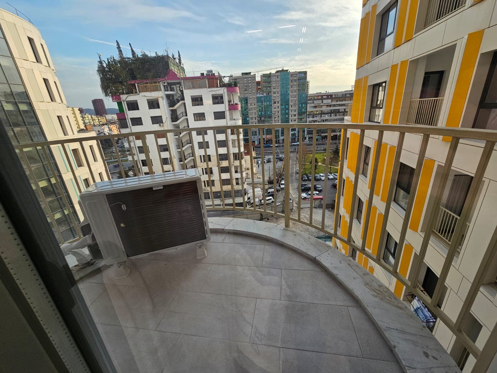 🏡 JEPET ME QIRA APARTAMENT 2+1 – ZOGU I ZI! 4