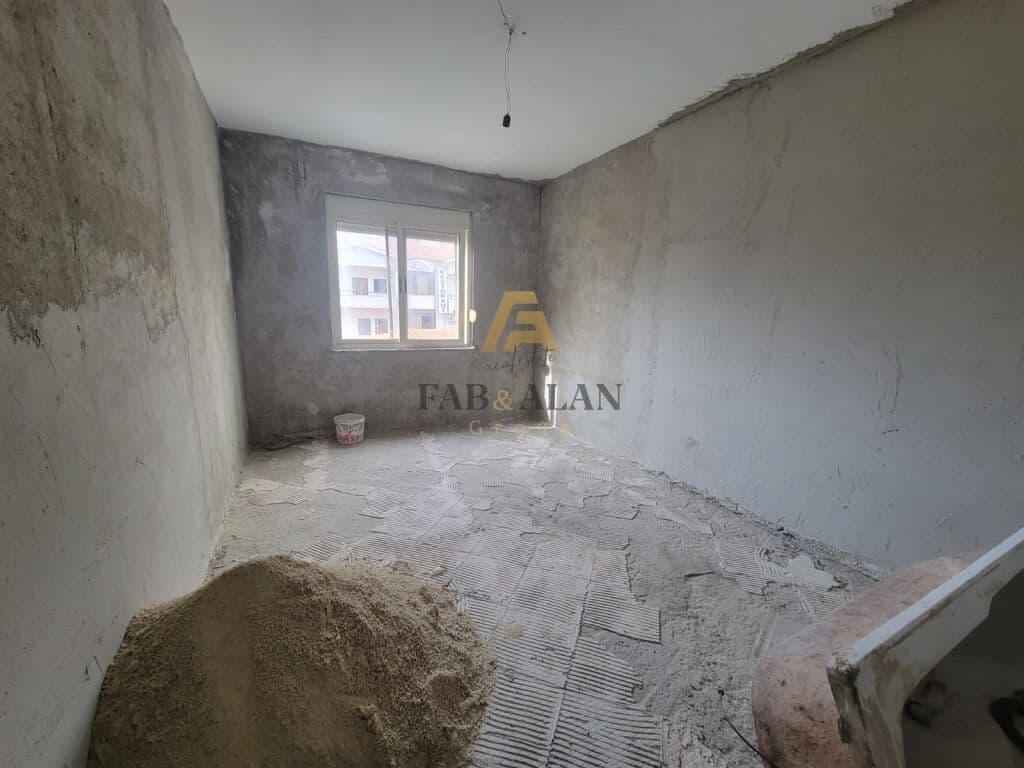 OKAZION! TEK PLAZHI ILIRIA NE DURRES APARTAMENT 2+1 PER SHITJE! 2