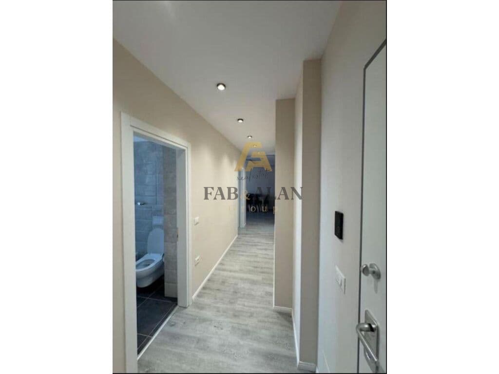OFROJME APARTAMENT PER QERA 2+1TEK SHKOLLA E UETIT NE PORCELAN!