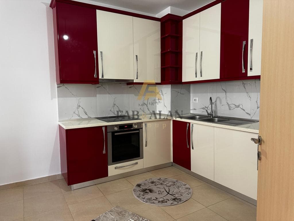 NE KINOSTUDIO APARTAMENT 3+1+2 PER QERA! 2
