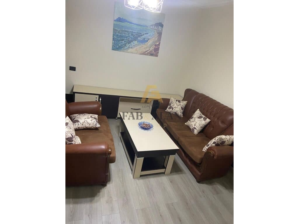 APARTAMENT ME QERA - RR. "BESA", PRANE HOTEL MERIDIAN! 3