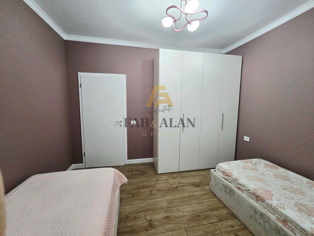 Apartament 3+2 Me Qira në Kopshtin Botanik Zoologjik, Tiranë - 1300€ | 145 m² 4
