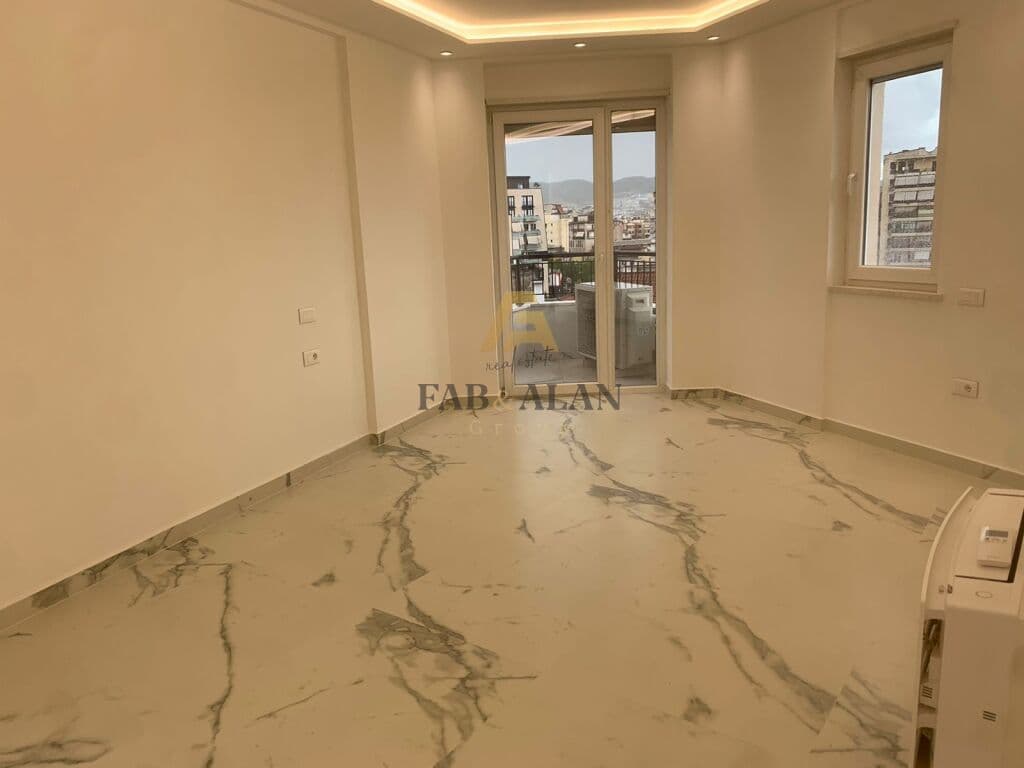 TEK MINE PEZA NE REZIDENCEN DONIKA CENTER APARTAMENT 2+1+2 PER QERA!
