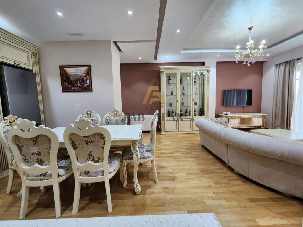 SUPER APARTAMENT 2+1 PER QERA TEK KOPSHTI BOTANIK! 3
