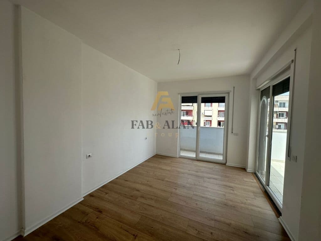 TEK ASTIRI, VILA L 2021 APARTAMENT 2+1 PER SHITJE !