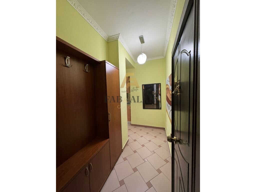 TE RRUGA DURRESIT APARTAMENT 2+1 ME QERA!