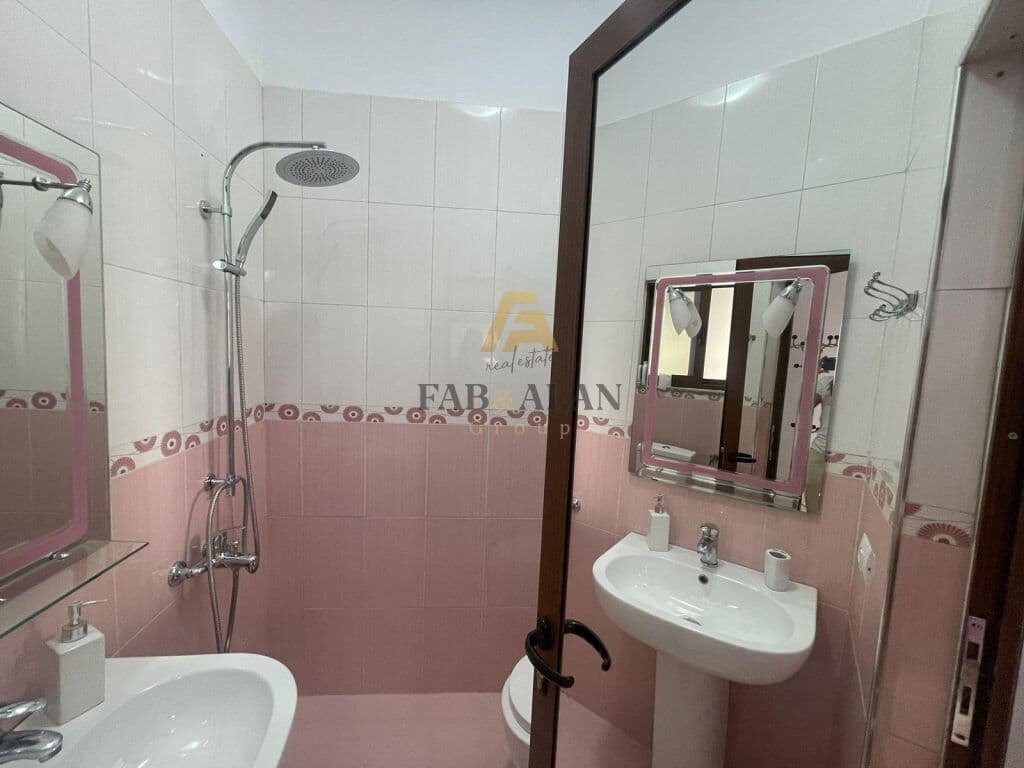 APARTAMENT ME QERA 1+1 TEK RRUGA E DIBRES! 4